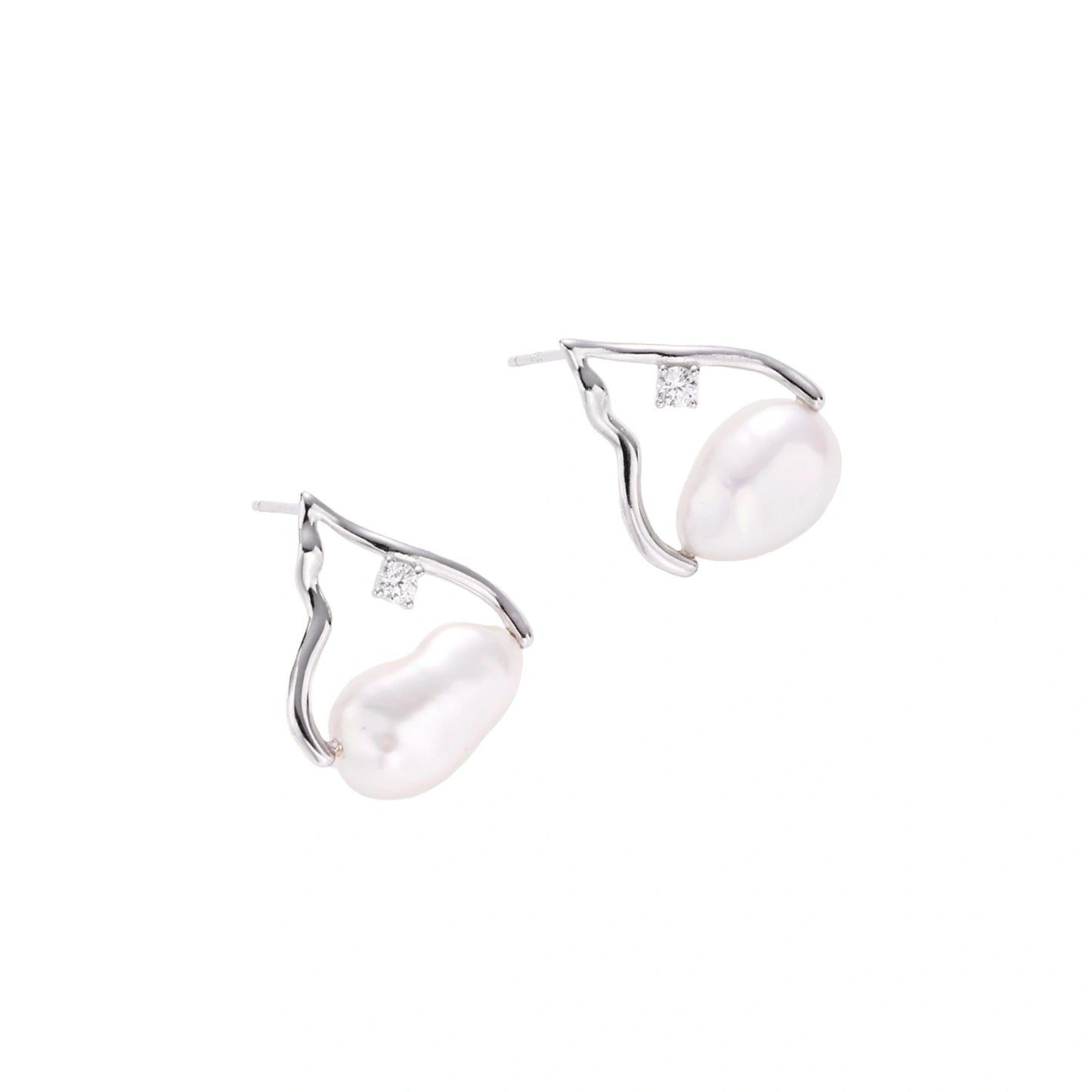 Mikki Luka Pearl Teardrop Earrings