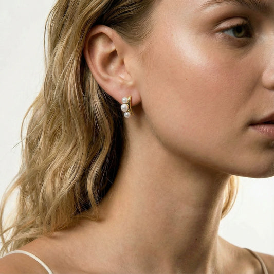Mikki Luka Pearl Trio Curve Stud Earrings