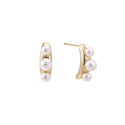 Mikki Luka Pearl Trio Curve Stud Earrings